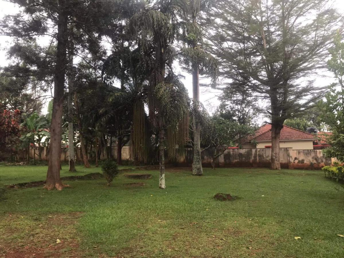 Homestaystudio62 Jinja Exterior foto